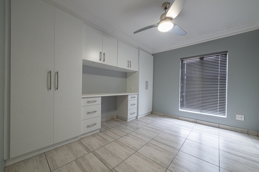 3 Bedroom Property for Sale in Hartenbos Central Western Cape
